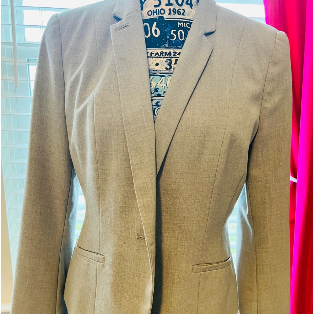 Women’s Worthington Suit- Great Condition Dry Cleaned Jacket & Pants